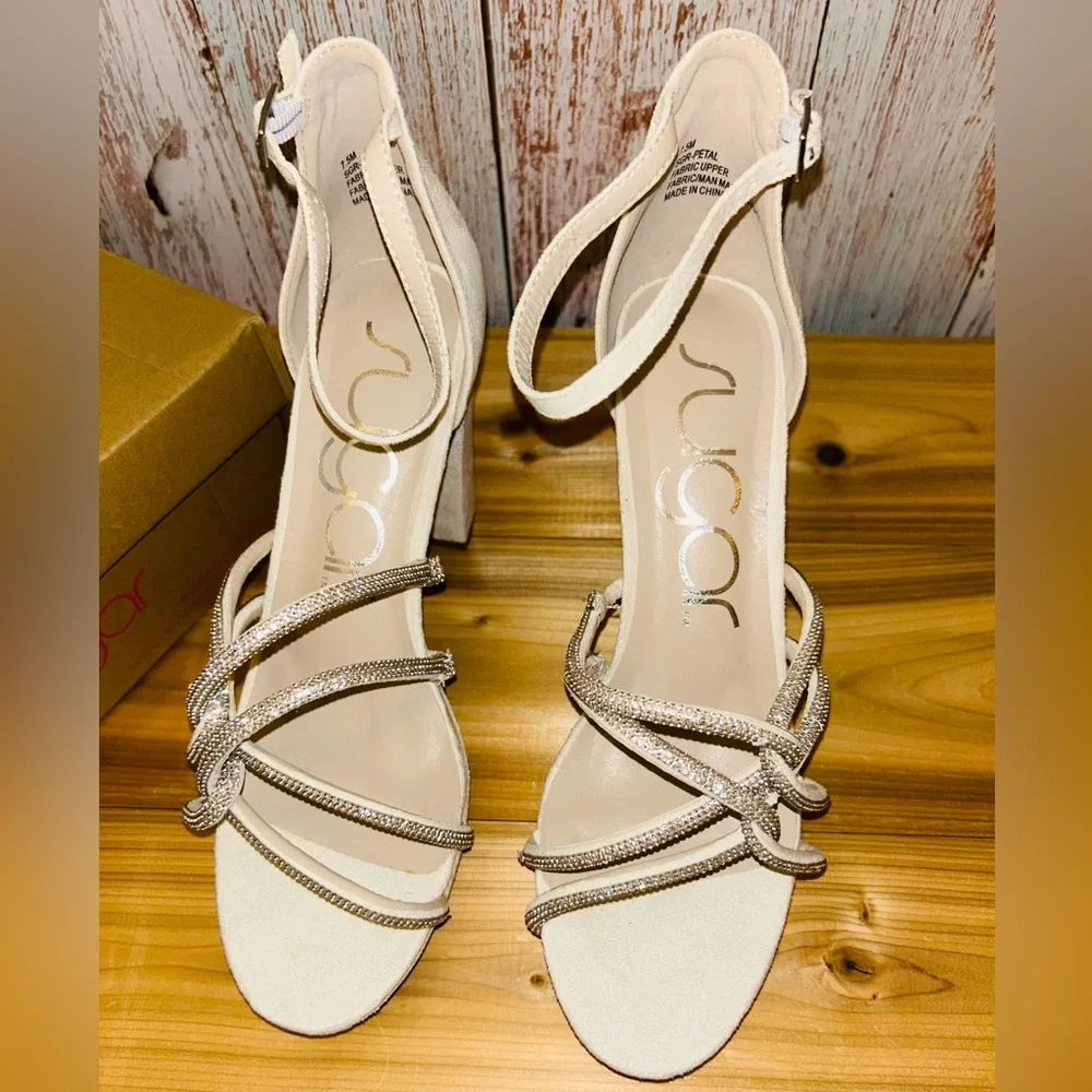 Sugar Petal Women’s Size 7.5 White / Off White Heels – New Wedding Formal